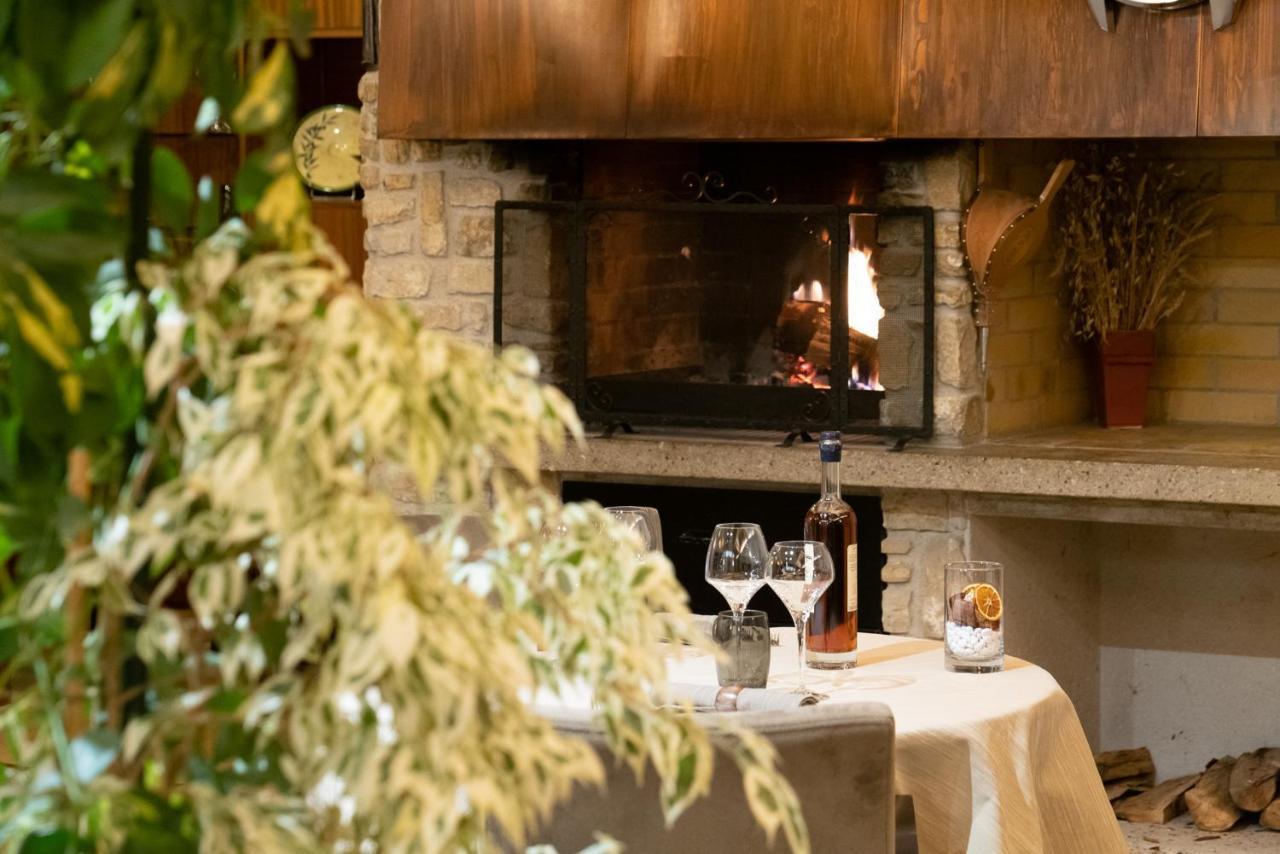 Auberge Du Prevoux Le Locle Exteriör bild