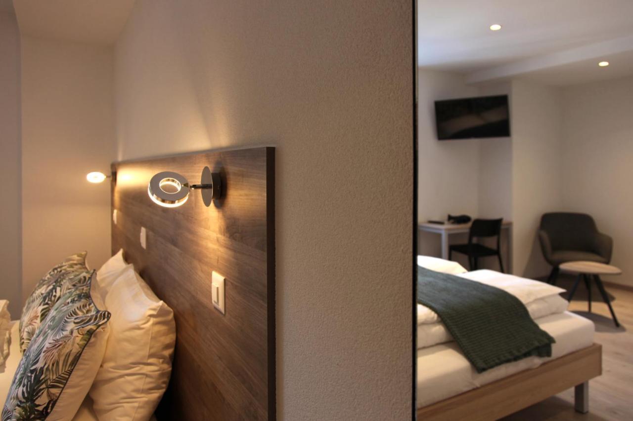 Auberge Du Prevoux Le Locle Exteriör bild