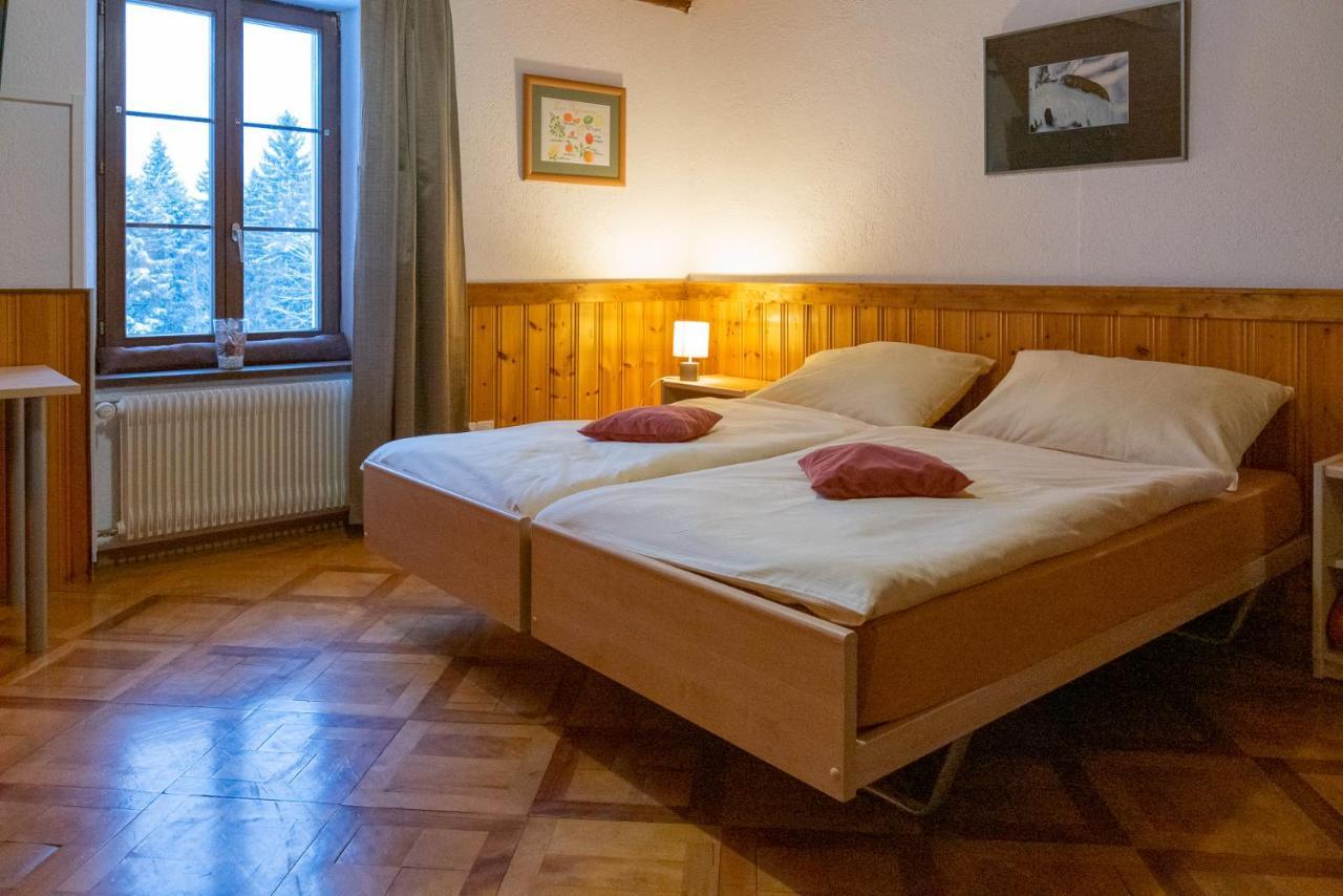 Auberge Du Prevoux Le Locle Exteriör bild